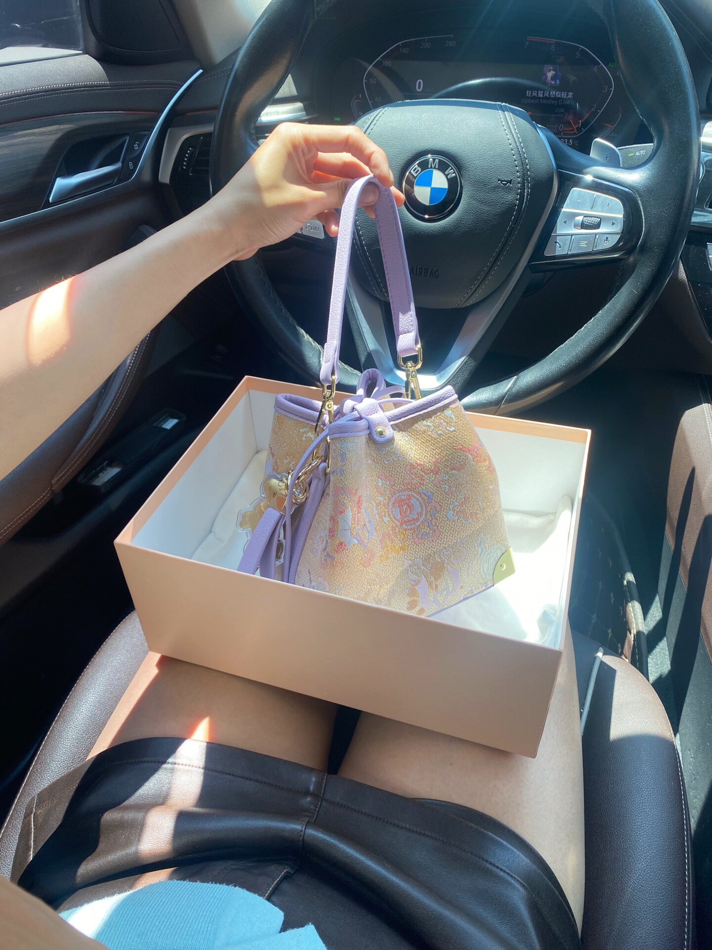 Luxury and Unique Handheld Buc - Women Bags Golden 评论和价格