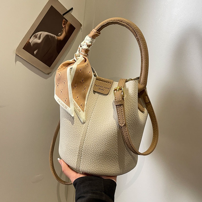 PU Thread Hasp Interior Zipper - Women Bags Discount 评论和价格