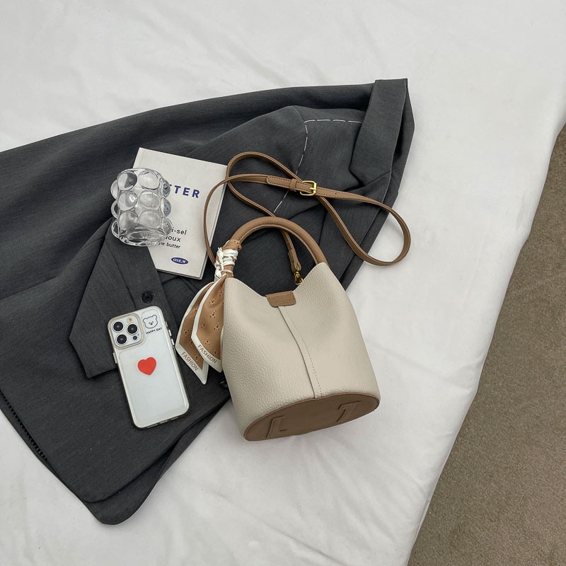 PU Thread Hasp Interior Zipper - Women Bags Discount 评论和价格